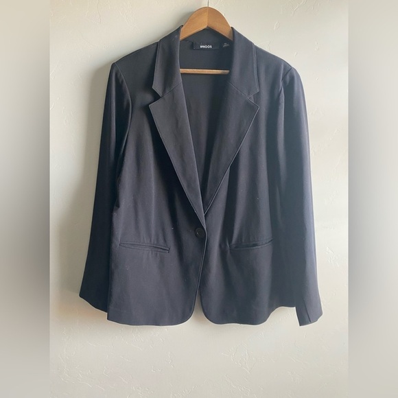 Briggs - Black Blazer - Picture 1 of 7
